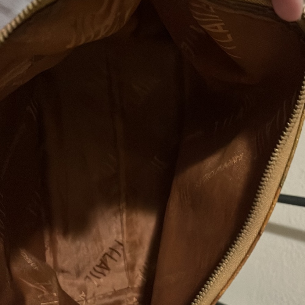 Alviero martini sling bag - Picture 3 of 6